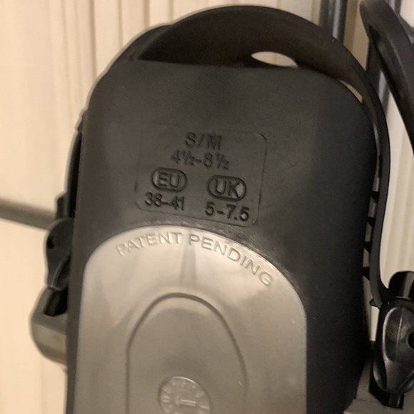 NWOT Flippers - Picture 3 of 4